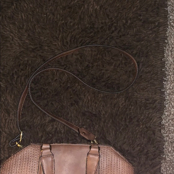 NWOT- Steve Madden Satchel w/adjustable strap - Picture 6 of 7